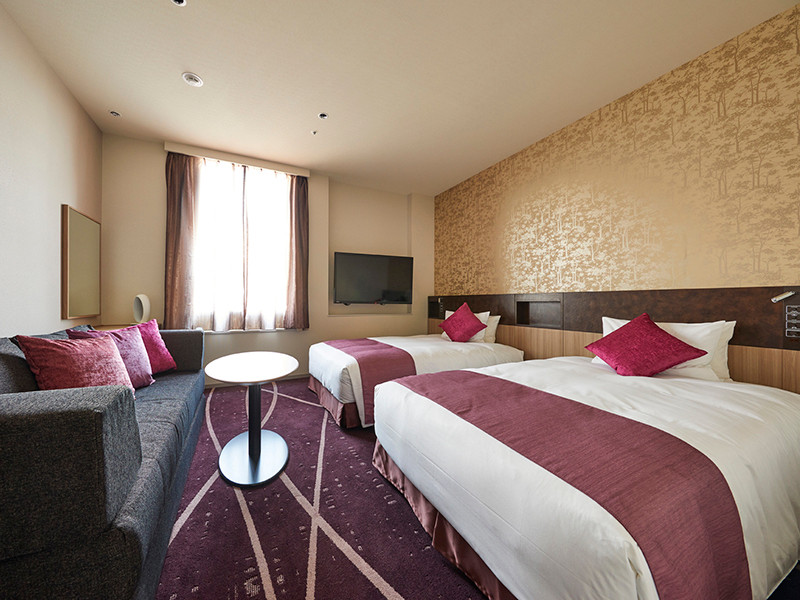 駅から徒歩約1分︕雨に濡れずに到着できる便利なホテル4063452