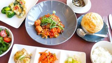 旅館のお食事処 / 32