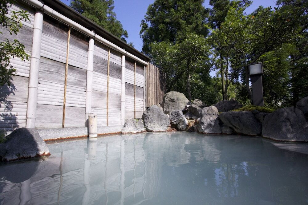 6000坪の敷地にわずか14棟！贅沢なおこもり宿3491271