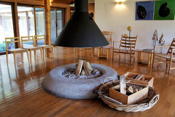 「レストラン・マッカリーナ」 内観 73240322 暖炉