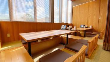 朝食スペース / 8