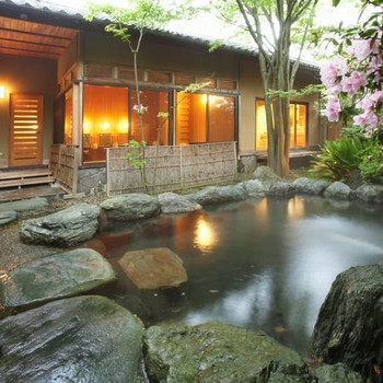 お好きな調理法をリクエスト!越後本ズワイガニがメインのコースがある宿4248993