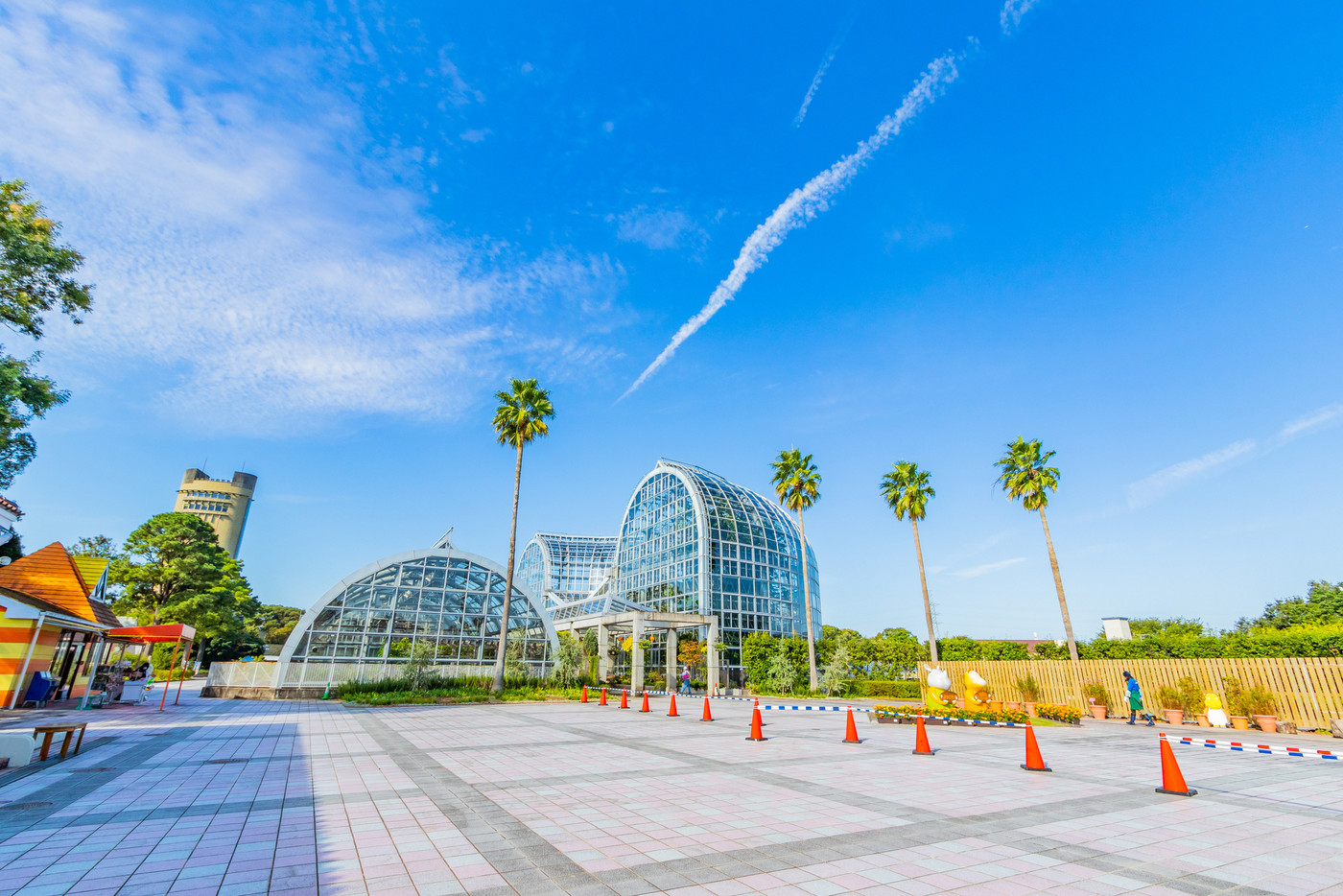 豊橋総合動植物公園　のんほいパーク　東門　温室