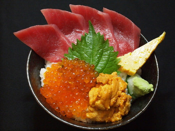 「海鮮丼 大江戸 築地市場内店」料理 1110207 G丼（マグロ・ウニ・イクラ）