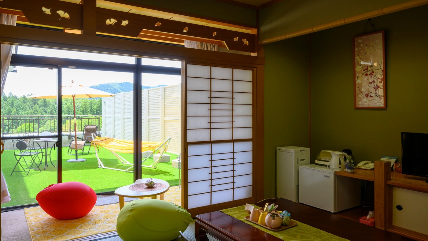 ルーフトップテラスに子どもは大喜び！遊べるグッズの貸し出しもあり4068432