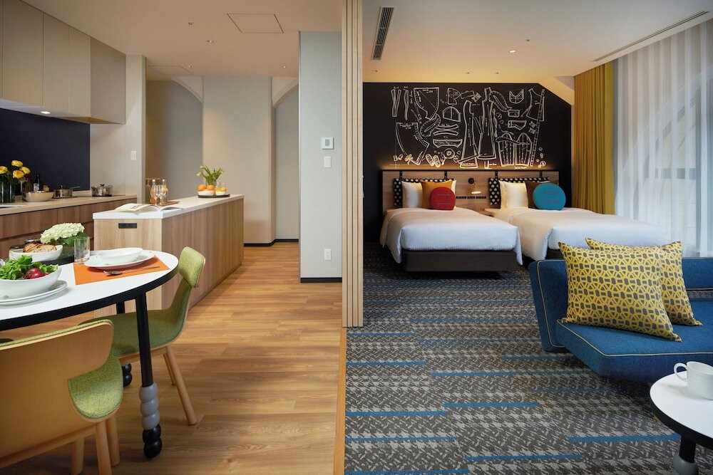 重要文化財のホテルで彼とモダンなひとときを4006575