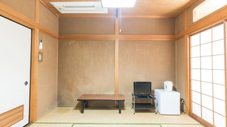 和室 4人部屋 共用バスルーム  禁煙