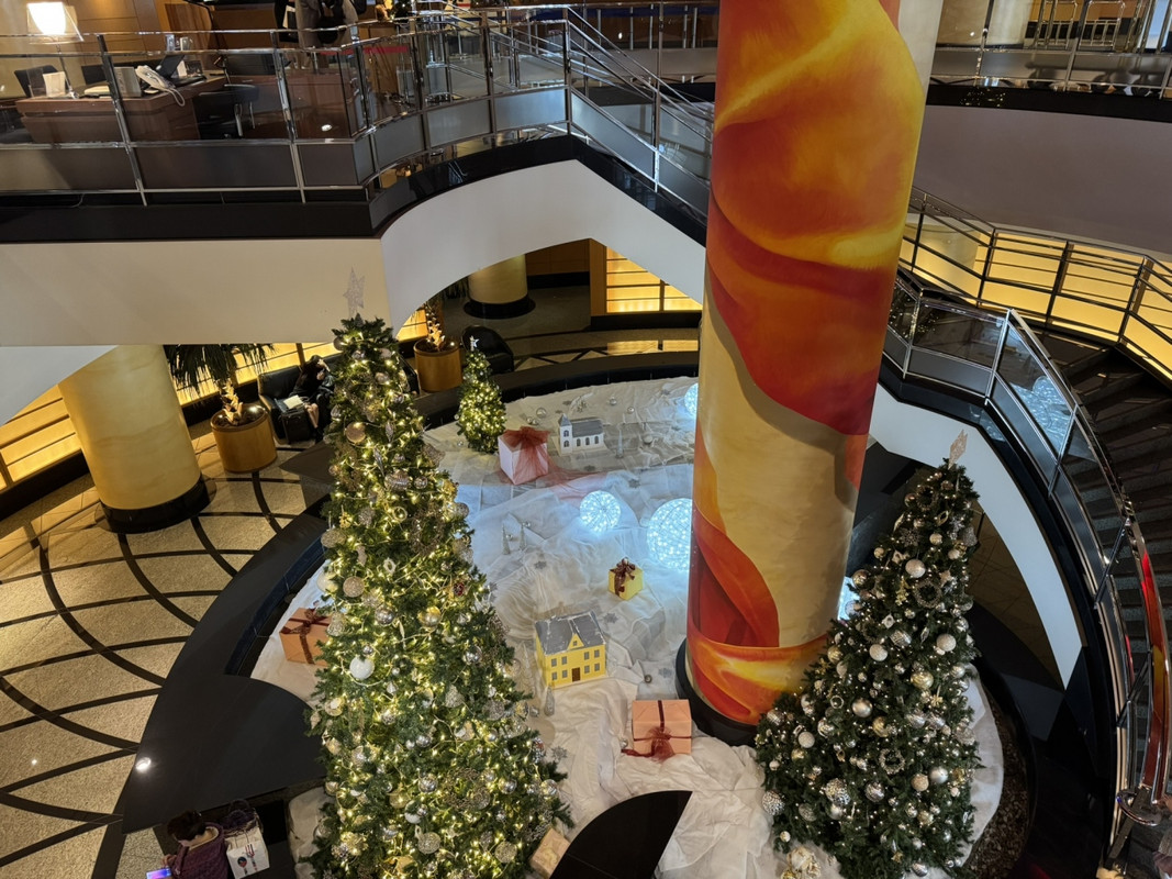 ロビーのクリスマスツリー