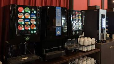 食事・飲み物 / 3