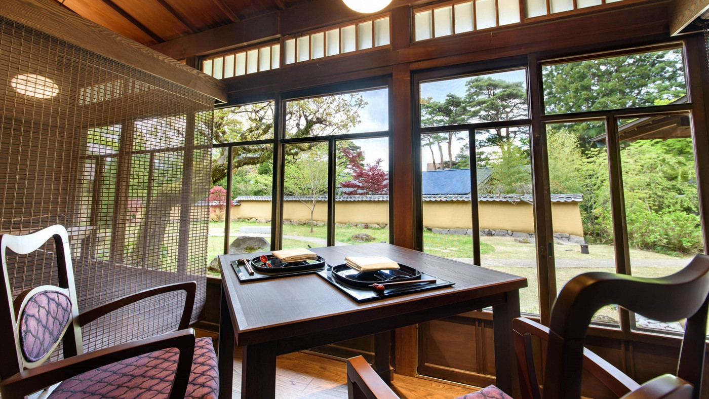 全室源泉かけ流し露天風呂が贅沢！大正時代の趣を味わう4011030