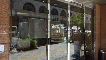 施設の入り口 / 6