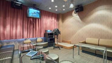 カラオケ ルーム / 2