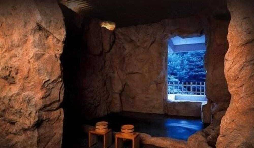 洞窟風呂 / 3