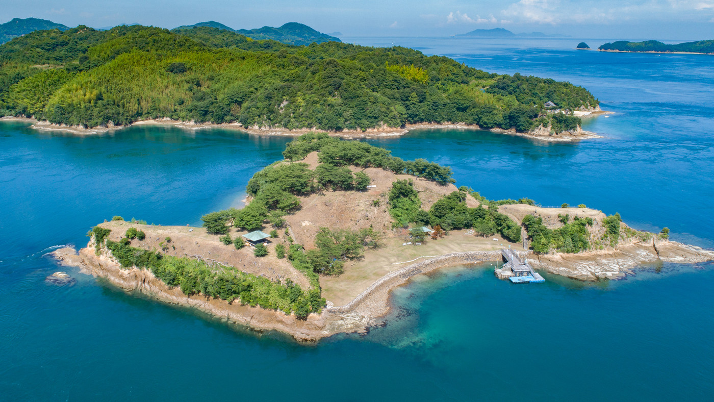 能島(愛媛県今治市/しまなみ海道) 空撮