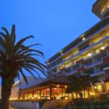 リゾート感満点の
ホテルにチェックイン / 1