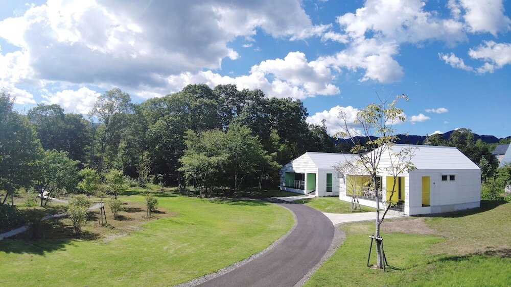 大自然の中で遊んだ後は、ヴィラでケータリングのごちそうを♪4068780