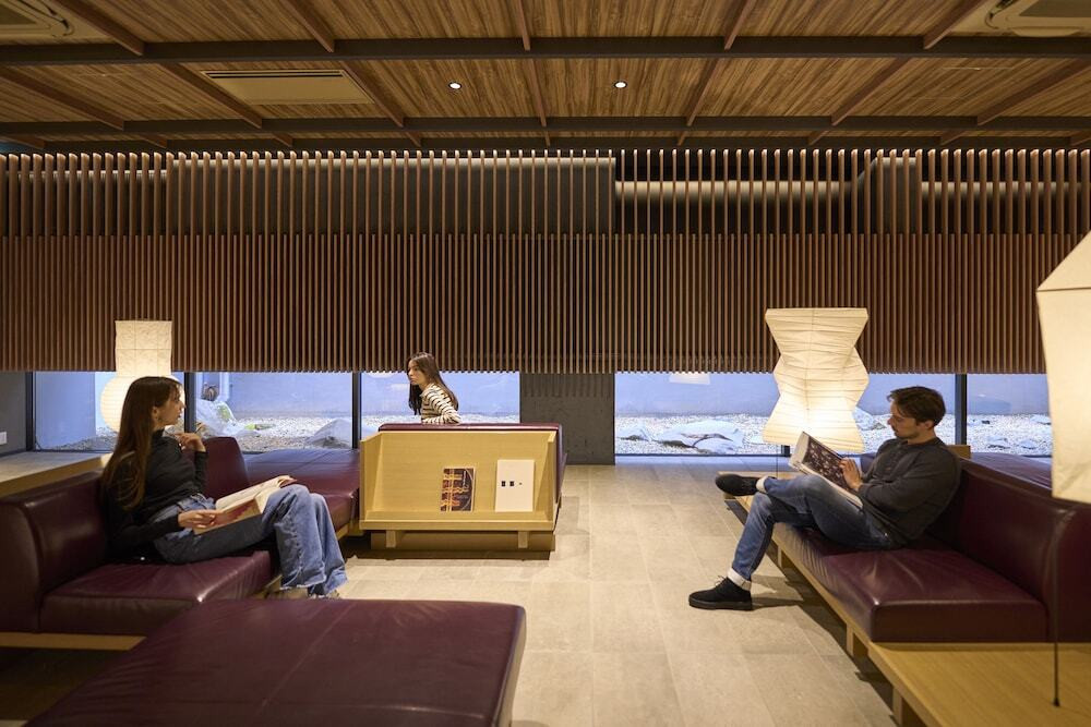 ロビーラウンジ