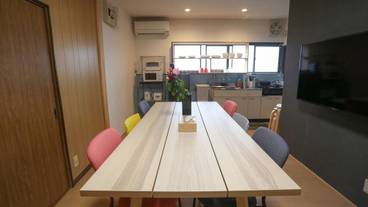 客室内のダイニングエリア / 6