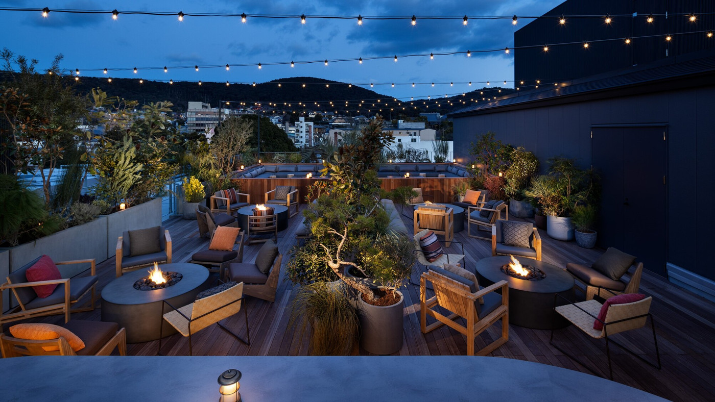 屋上から眺める景色は爽快感抜群3398826