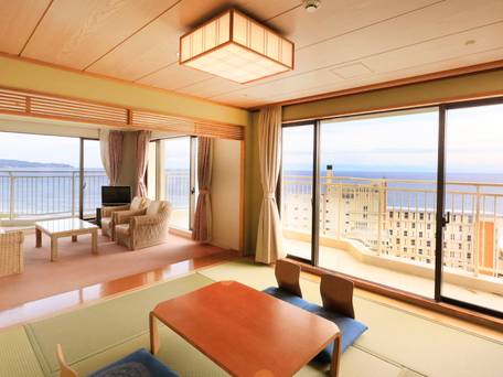 鴨川グランドタワー / 1