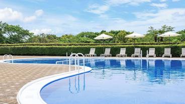 夏季限定のガーデンプール① / 11