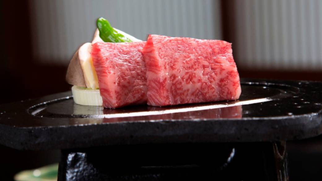 夕食「甲州牛の溶岩焼き」 / 1