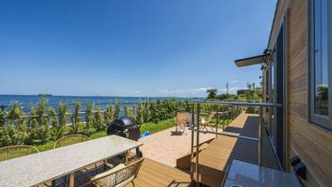 グランピング棟 バルコニー / 7