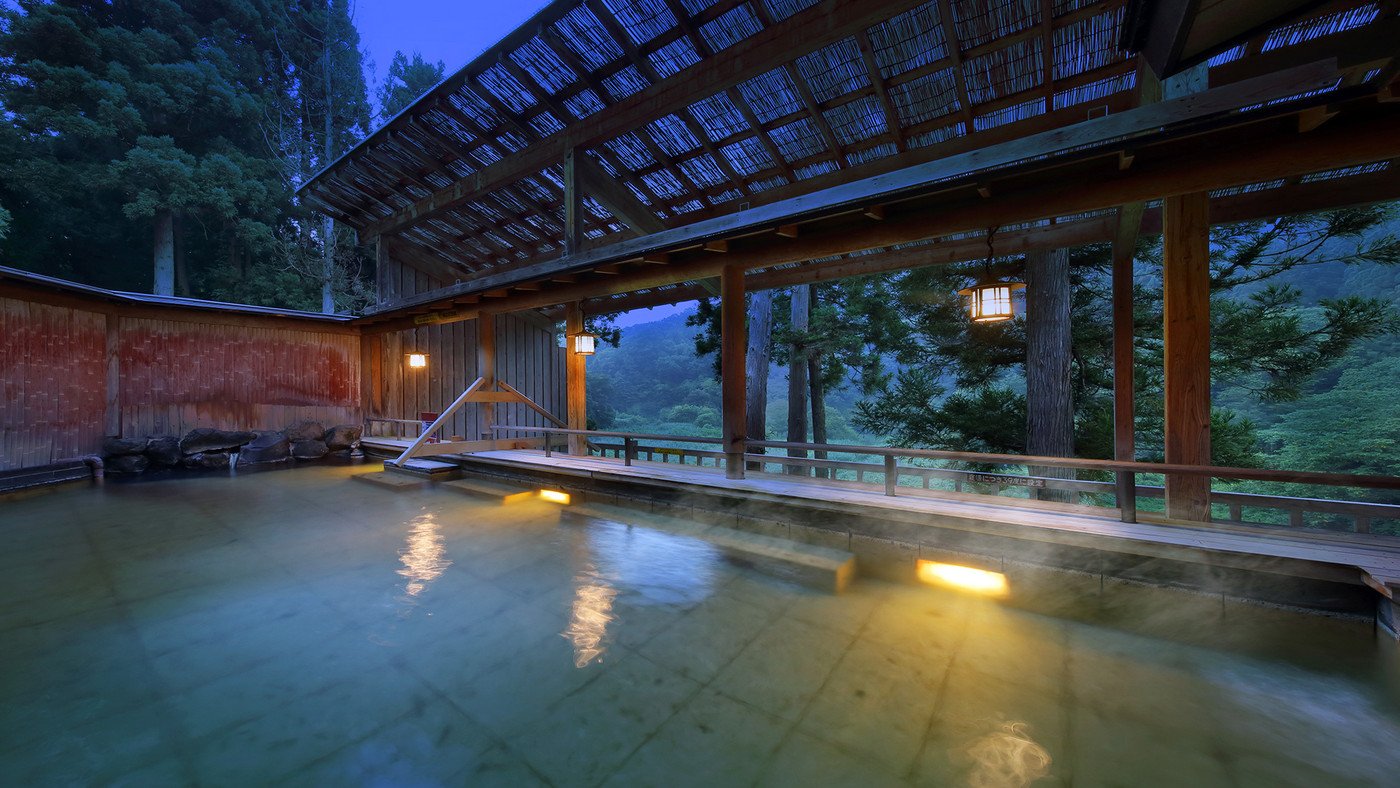 2人で入れる寝湯で極上の時間を過ごす3544173