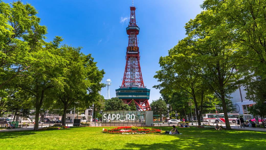 大通公園とさっぽろテレビ塔 / 1