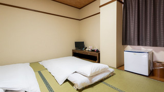 和室2名用 喫煙可 共用バスルーム