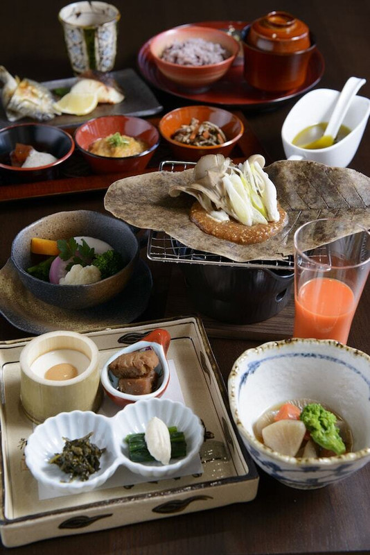 朝食