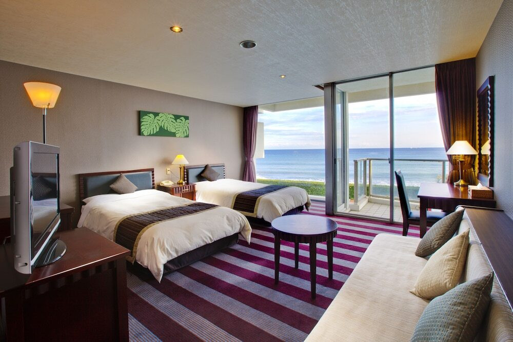 南国ムード漂う海岸線。レンタサイクルでのお出かけも気持ちいい！4058848