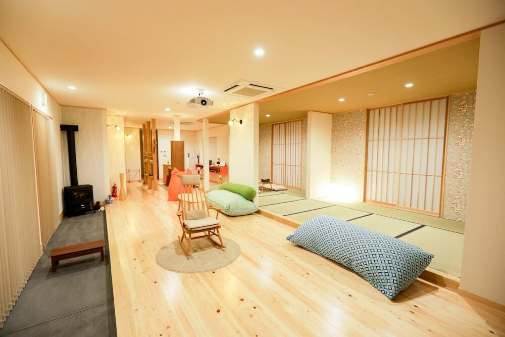 里山の中にある、ほんわかウッディなヴィラ3552986