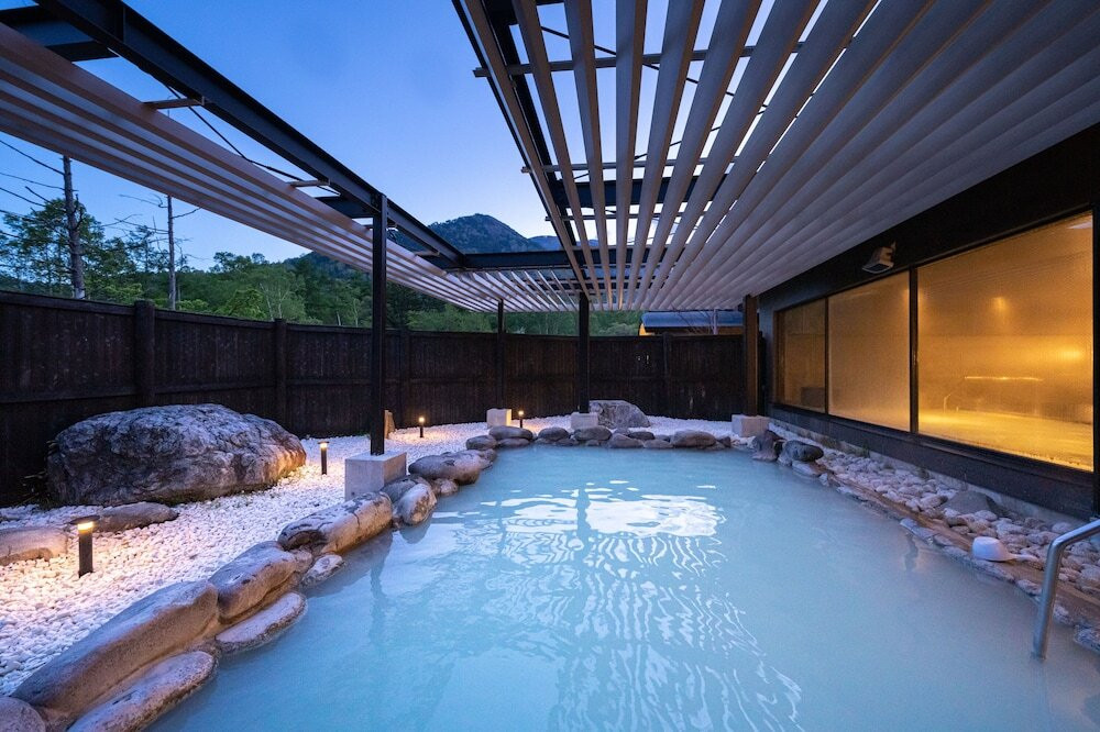 「湯ノ湖」を気軽に散策♪全室レイクビューのホテル4253860