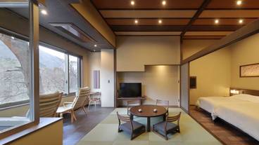 温泉内風呂付和洋室 ベッドルーム / 6