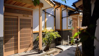 温泉岩風呂付き離れ: 6畳 + 4.5畳 和洋室 [白ゆり/あかね荘]  禁煙