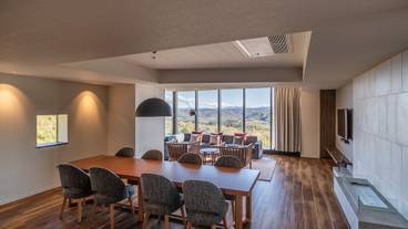 客室内のダイニングエリア / 20