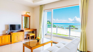 スタンダード ルーム ベッド (複数台) バルコニー オーシャンビュー