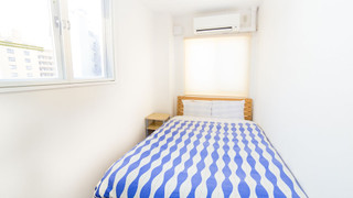 ダブルルーム (Shared Bathroom)