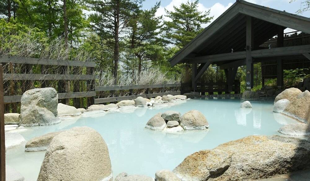 23種の温泉で
草津の名湯を堪能 / 2