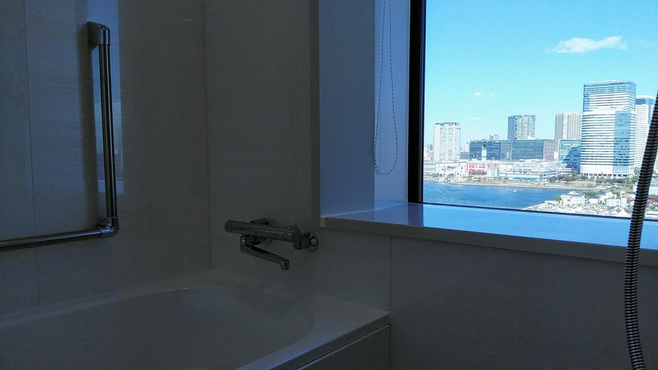 豊洲駅方向のビューバス