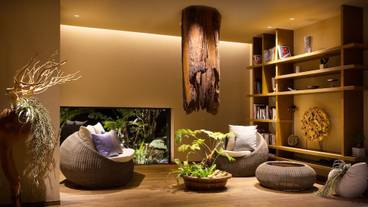 内部エントランス / 2