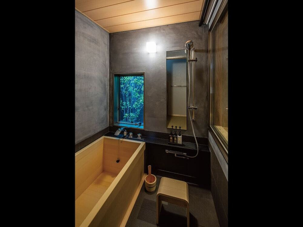 全室檜風呂付きで町家風。博多に佇む宿4002691