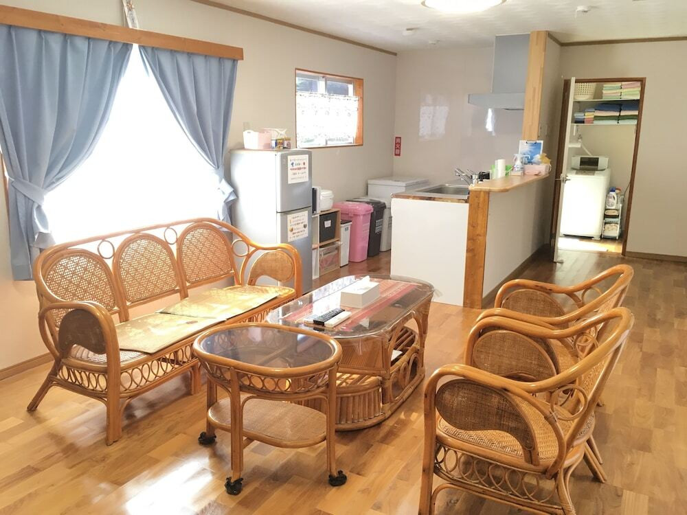 客室内のダイニングエリア