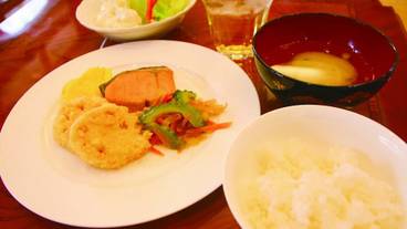 食事・飲み物 / 1