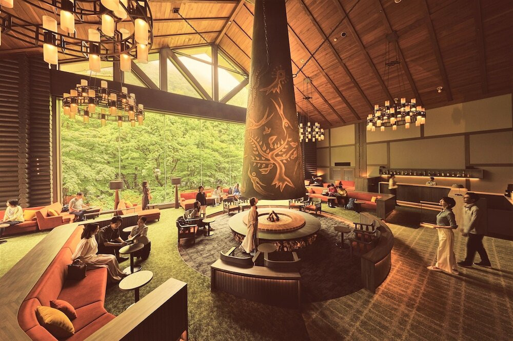 一歩入れば別世界！巨大な暖炉がお出迎え4031820