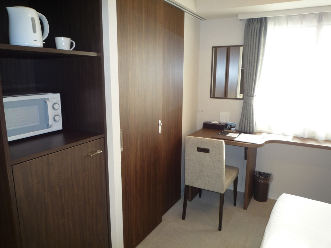 コンパクト過ぎるデスク周り？…