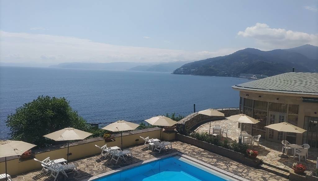 おしゃれで映える
プールで寛いで / 1