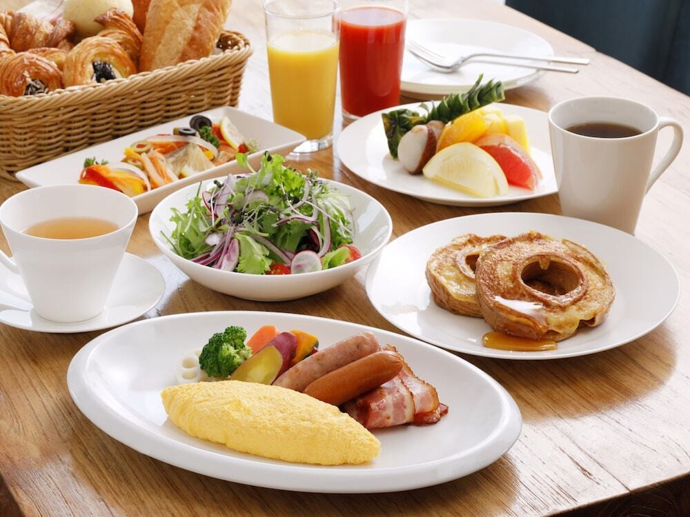 朝食バイキングの盛り付け例