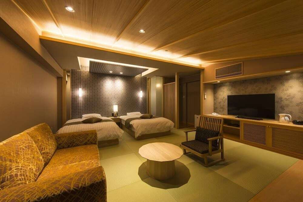 青色の大パノラマと一体になれる贅沢な時間を3846085